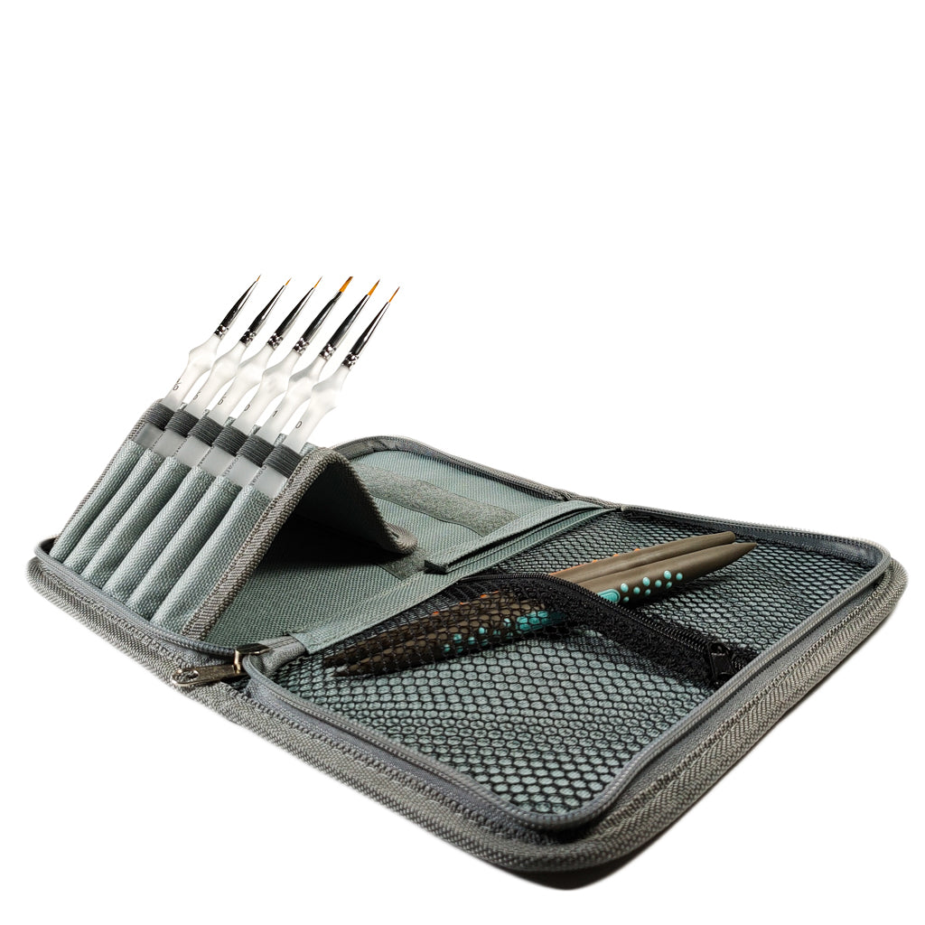 Artists' Fine Detail Brush Set with Bonus Case